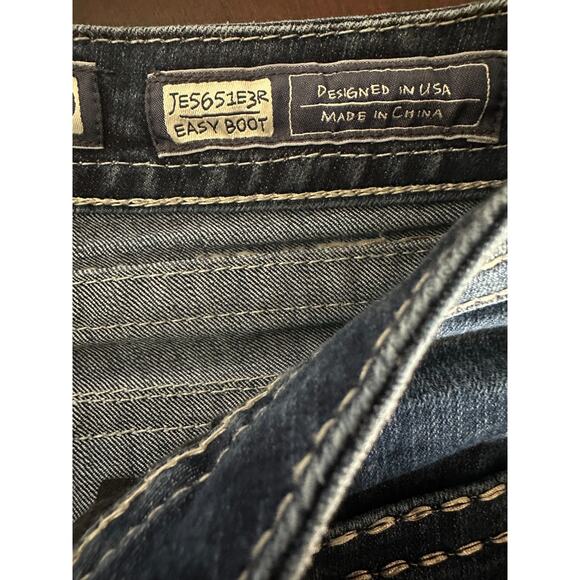 Miss Me Easy Boot Cut Jeans Low Rise Embellished Studded Rhinestones Size 29 - Picture 4 of 10